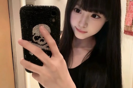 彻底凉凉！百万粉网红被曝豪掷600万移民人设崩塌